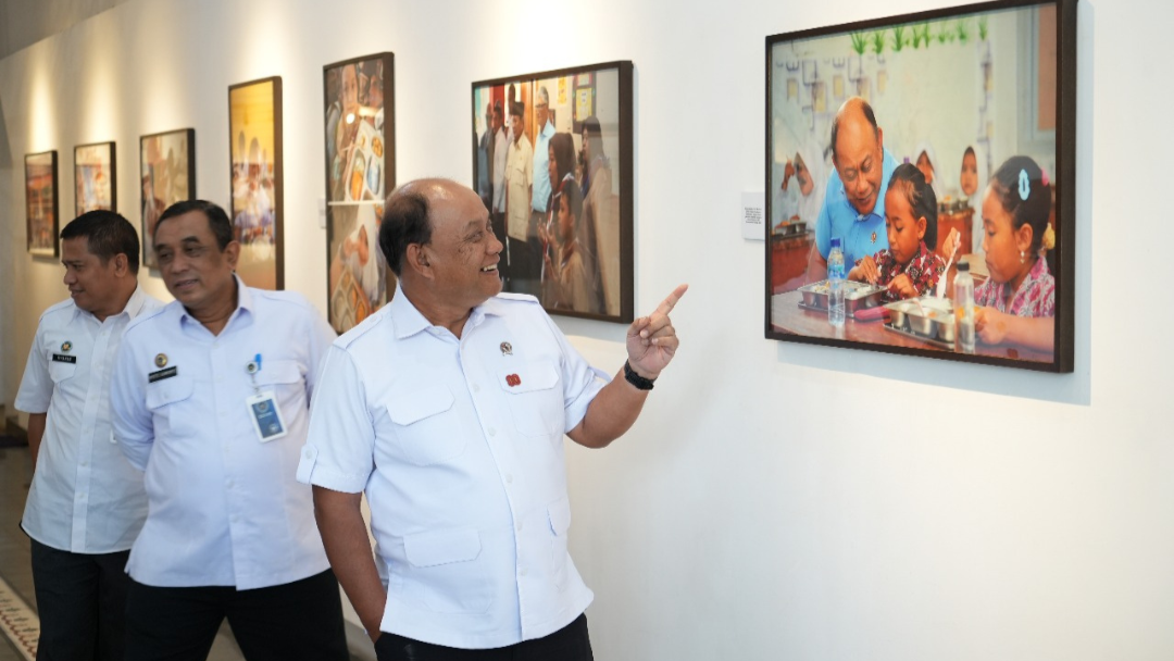 Kepala Badan Gizi Nasional Bireuen Apresiasi Pameran Fotografi Satu Tahun BGN Bireuen
